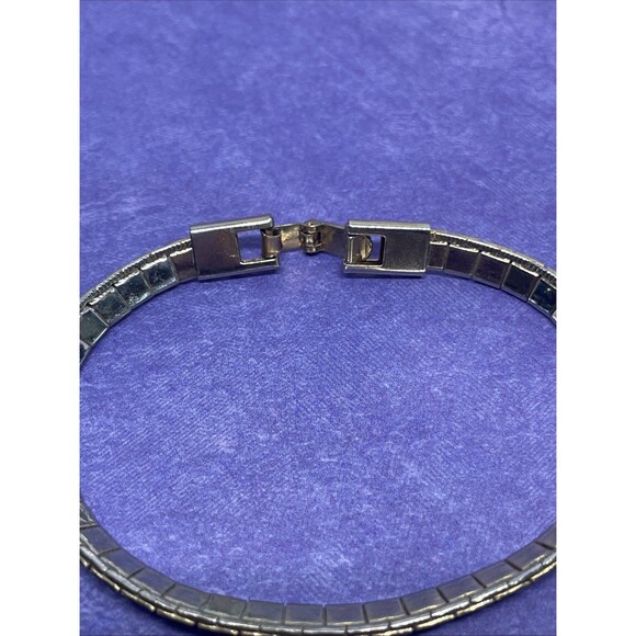 Men’s 8” Gold-Tone Bracelet | Classic Light Gold Link Design - Picture 5 of 7